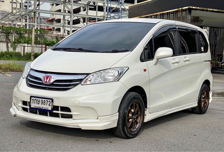 Honda Freed 2013 1.5 SE Van เบนซิน ไม่ติดแก๊ส เกียร์อัตโนมัติ ขาว