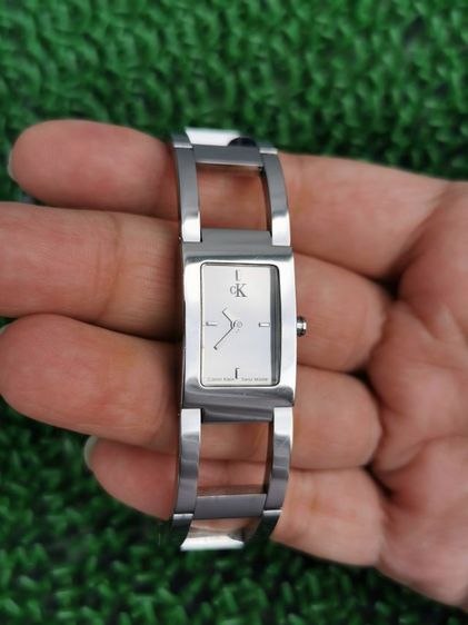 อื่นๆ เงิน CK Calvin Klein K4211 Swiss Made 
ทรงเลสข้อมือ สวยเงาทั้งเรือน
นาฬิกาข้อมือ ผู้หญิง มือสอง สภาพสวย