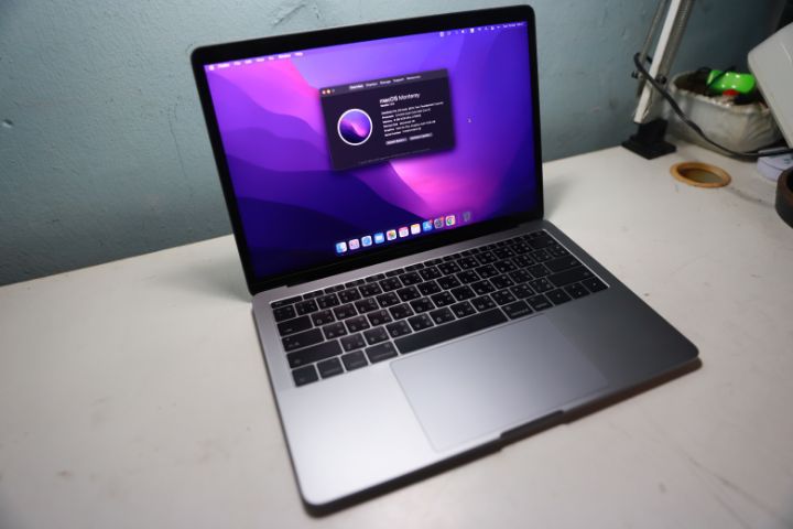 Macbook Pro 2017 13-inc  no touch bar
