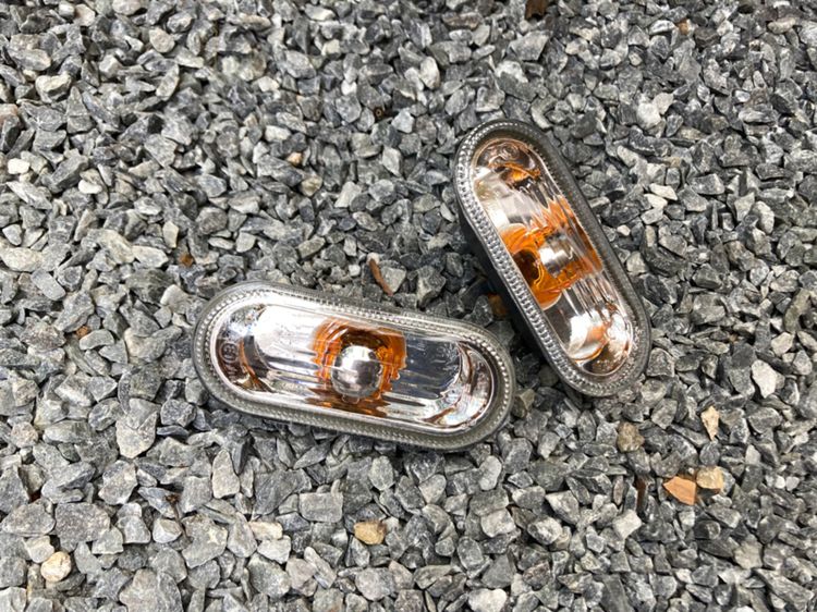 ไฟเบรกท้าย ไฟส่องป้าย ไฟเลี้ยว มือจับประตู รถตู้ Volk Caravelle Transporter T5 ของใหม่ รูปที่ 4