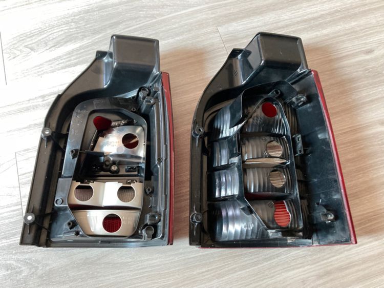 ไฟเบรก ไฟท้าย Volk Caravelle Transporter T5 T5.1 มือสอง และ มือจับประตู รูปที่ 8
