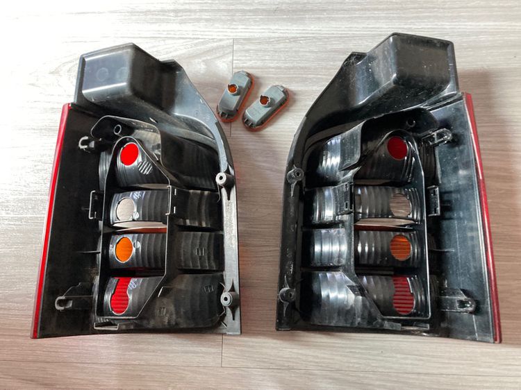 ไฟเบรก ไฟท้าย Volk Caravelle Transporter T5 T5.1 มือสอง และ มือจับประตู รูปที่ 4