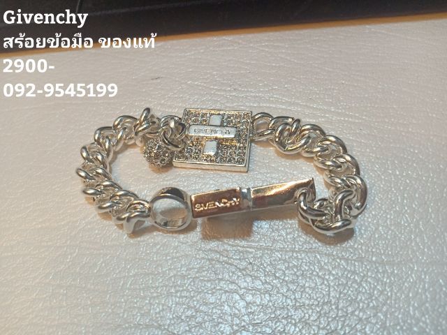 เครื่องประดับ Givenchy รับประกันของแท้  มีแบบให้เลือก หลายแบบค่ะ มีต่างหู สร้อยข้อมือ สร้อยคอ ราคาแบบอื่นๆแจ้งไว้บนภาพค่ะ สนใจสอบถามได้ค่ะ รูปที่ 3