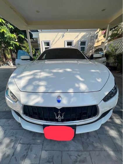 รถ Maserati Ghibli 3.0 สี ขาว