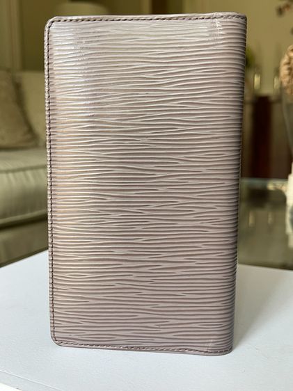 Louis Vuitton แท้ Agenda Cover - Passport Holder ลายไม้ Epi สี Lilac สภาพดี รูปที่ 3