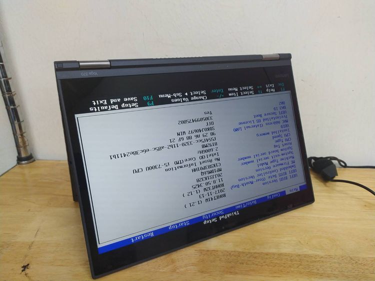 Thinkpad Yoga 370 แถมฟรี Dock USB 3.0 หน้าจอพับได้สัมผัสได้