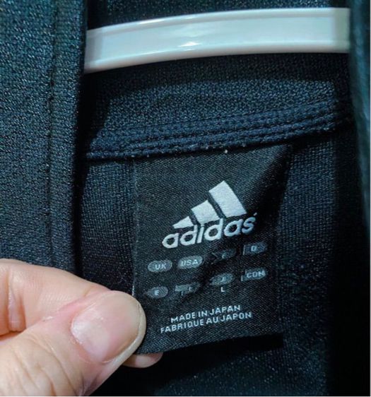 เสื้อวอร์มสีดำแถบทอง แบรนด์ addidas  รูปที่ 4