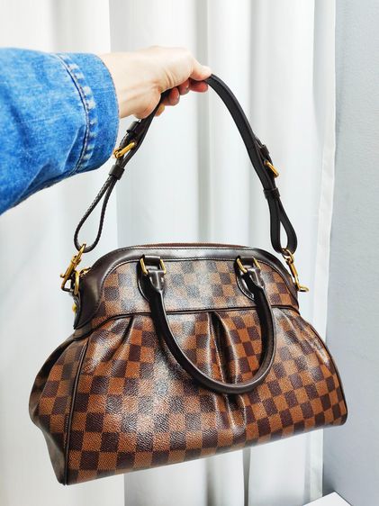 กระเป๋า Louis Vuitton trevi damier mm 