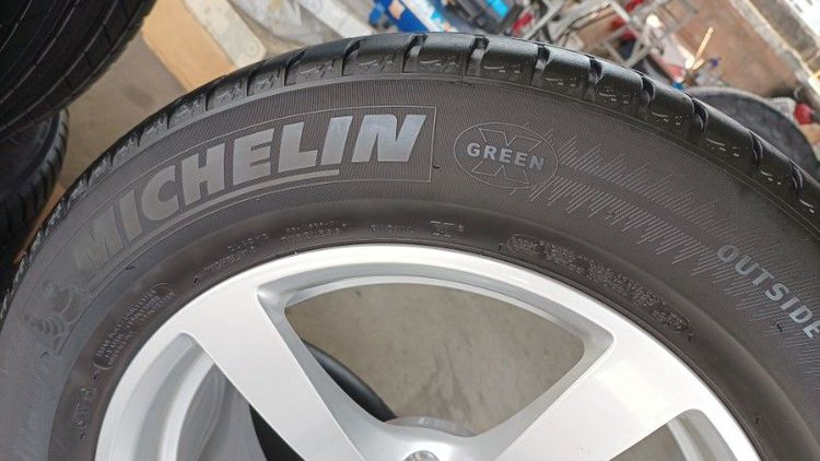 ขายล้อแม็ก Porsche Macan ขอบ 18 พร้อมยางสภาพสวย ไม่เคยทำสี ราคา 18,000.- สนใจติดต่อ 0816114094 รูปที่ 10