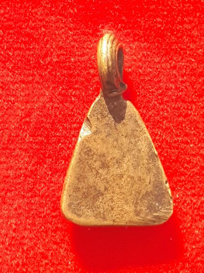 เหรียญหล่อโบราณ จอบเล็ก หลวงพ่อเงิน วัดบางคลาน จ.พิจิตร รุ่นแรก พิมพ์แข้งติด ปี24xx กว่า เนื้อทองผสม ผิวเดิม เนื้อเหยี่ยว ย่น พรุน ตะไบหยาบ  รูปที่ 2