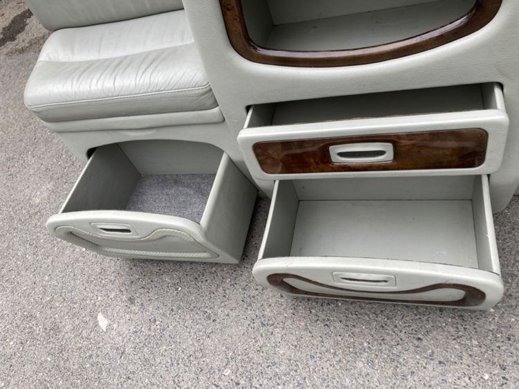 เคาท์เตอร์กั้นกลาง ตู้ Volk Caravelle Transporter พร้อมชุด Home Theater TV Slideไฟฟ้าปรับขึ้น-ลง DVD CD MP3 Pioneer รูปที่ 9