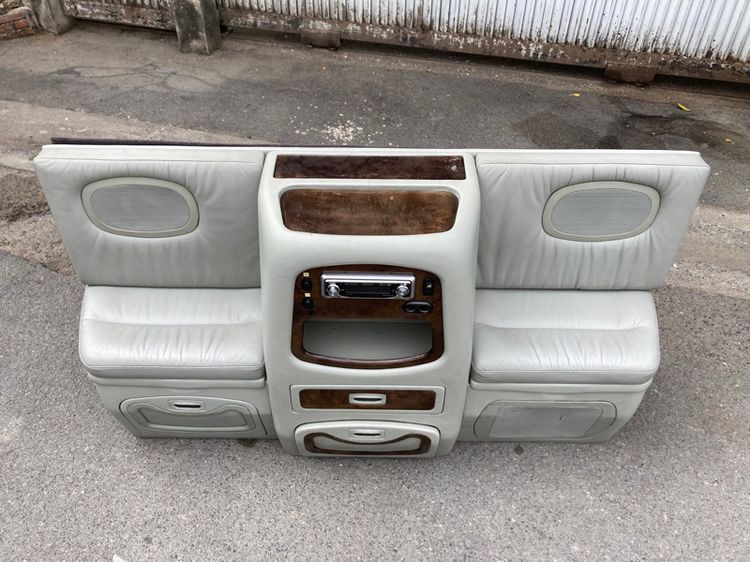 เคาท์เตอร์กั้นกลาง ตู้ Volk Caravelle Transporter พร้อมชุด Home Theater TV Slideไฟฟ้าปรับขึ้น-ลง DVD CD MP3 Pioneer รูปที่ 2