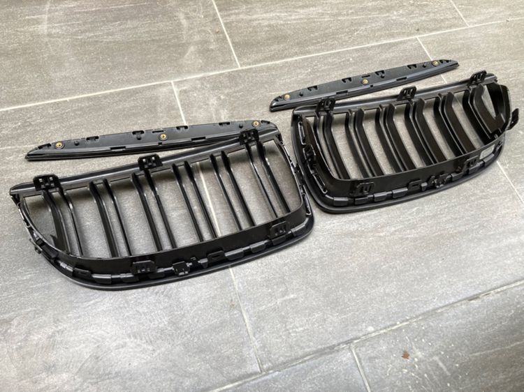 ไฟท้าย BMW E90 รุ่น Pre LCi แผงขั้วไฟ ปุ่มยางมือเปิดฝาท้าย กลอนล๊อคฝาท้าย มอเตอร์ฉีดน้ำกระจกหน้า กระจังหน้า 318i 320i 325i รูปที่ 17