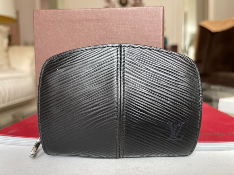 อื่นๆ หนังแท้ ไม่ระบุ Louis Vuitton แท้ Zipped Coin and Card Case หนัง epi สีดำ สภาพดีครับ+++