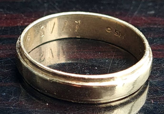 แหวนเกลี้ยงทองคำขาว 14KT585 (Engagment Ring) สภาพสวย รูปที่ 2