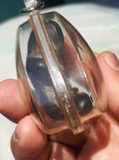 พระปิดตา หลวงพ่อครน บางแซะ พิมพ์ใหญ่จัมโบ้ รุ่นแรก จากรัฐกลันตัน มาเลเซีย ขนาด สูง 5 ซม.กว้าง 4 ซม.เนื้อผงคลุกรัก มียันต์ทั้งองค์ รูปทรงและล รูปที่ 4