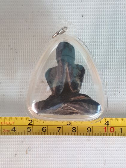 พระปิดตา หลวงพ่อครน บางแซะ พิมพ์ใหญ่จัมโบ้ รุ่นแรก จากรัฐกลันตัน มาเลเซีย ขนาด สูง 5 ซม.กว้าง 4 ซม.เนื้อผงคลุกรัก มียันต์ทั้งองค์ รูปทรงและล รูปที่ 8