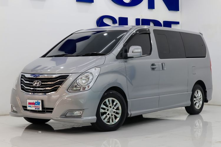 Hyundai H-1  2015 2.5 Elite Plus Van ดีเซล ไม่ติดแก๊ส เกียร์อัตโนมัติ เทา