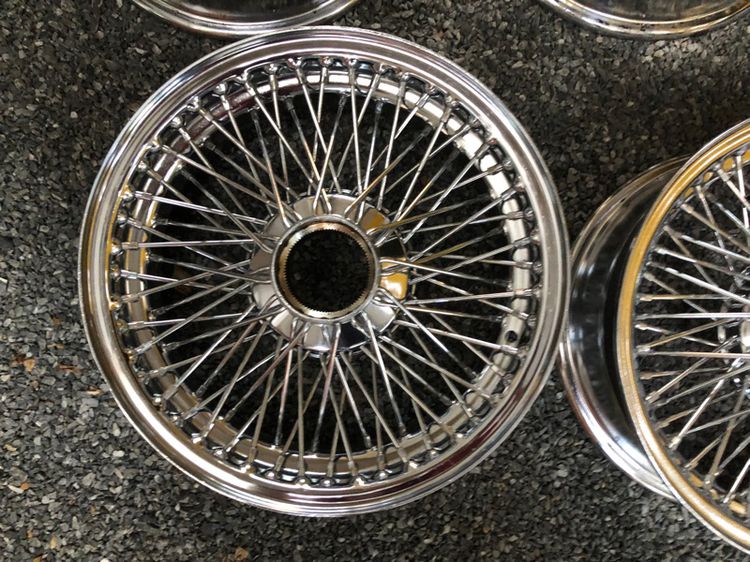 ล้อซี่ลวด Jaguar XK E-Type 🇬🇧 15นิ้ว หน้ากว้าง6 นิ้ว ล้อ Classic Chrome Tubeless Wire ของแท้ มือสอง รูปที่ 8
