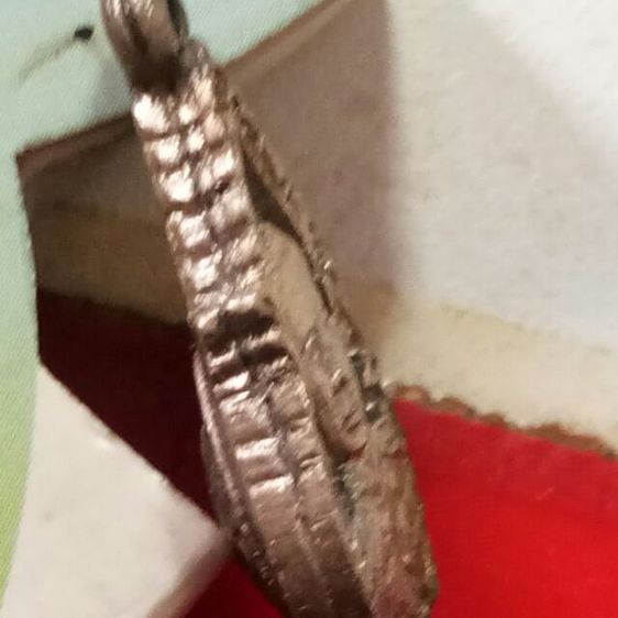 เหรียญหล่อกรมหลวงชุมพรฯพิธีเปิดศาลปี๒๕๓๕เนื้อเงิน รูปที่ 12