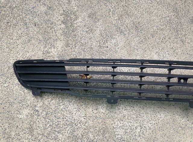 ตะแกรงช่องลม กันชนหน้า Chevrolet Zafira ของแท้ มือสอง สภาพดี รูปที่ 3