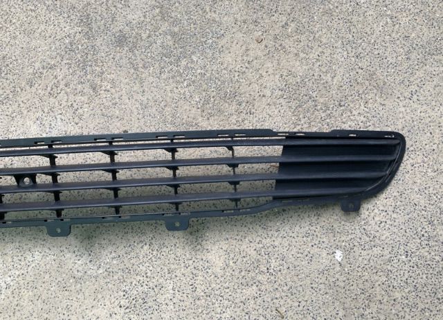 ตะแกรงช่องลม กันชนหน้า Chevrolet Zafira ของแท้ มือสอง สภาพดี รูปที่ 2