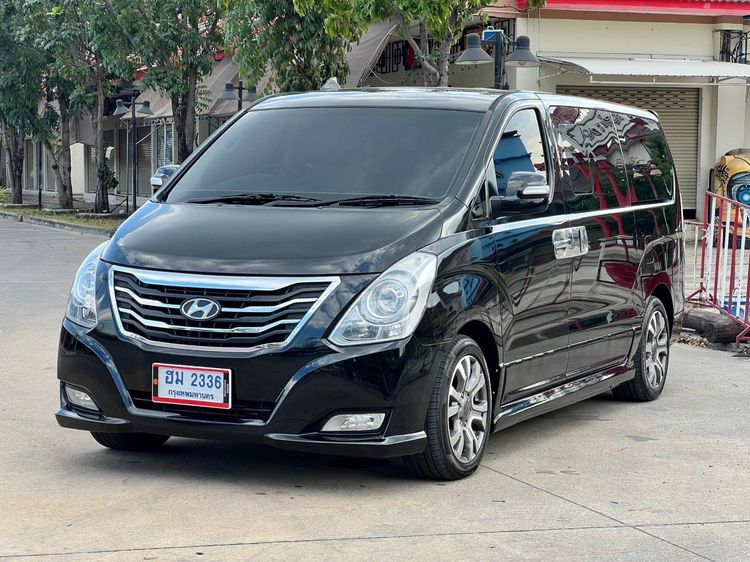Hyundai H-1  2013 2.5 Deluxe Utility-car ดีเซล ไม่ติดแก๊ส เกียร์อัตโนมัติ ดำ