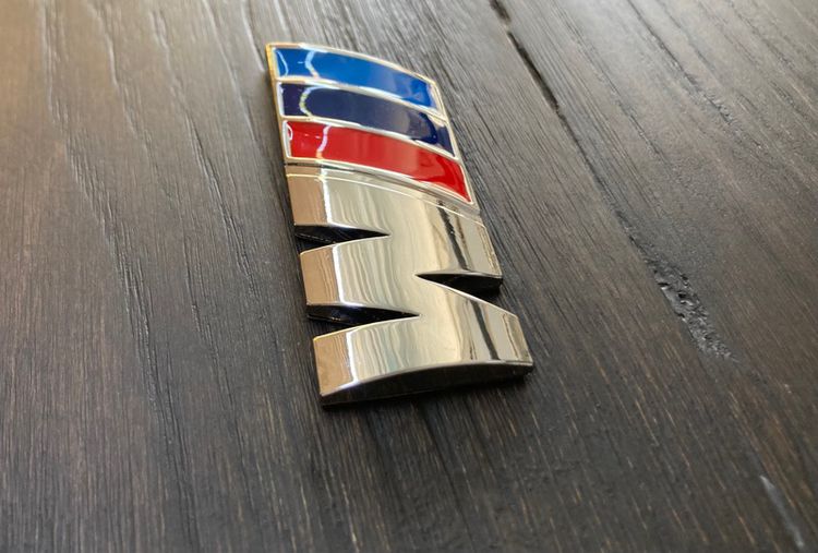 โลโก้ กระจัง ฝาท้าย BMW M3 M5 ใส่ได้กับทุกรุ่น E30 E36 E46 E90 F30 E34 E39 E60 F10 G30 G20 รูปที่ 10