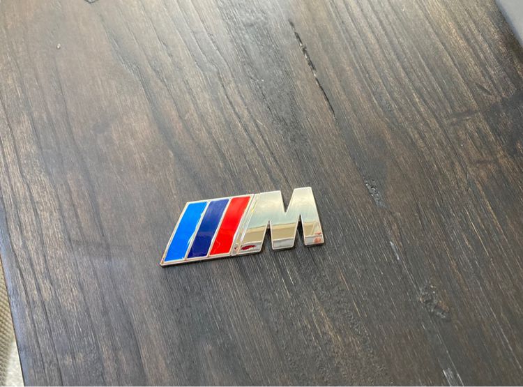 โลโก้ กระจัง ฝาท้าย BMW M3 M5 ใส่ได้กับทุกรุ่น E30 E36 E46 E90 F30 E34 E39 E60 F10 G30 G20 รูปที่ 9