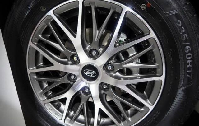 ฝาดุมล้อ Hyundai หน้ากว้าง 60 มิล สีดำ , สีบรอนซ์เงิน ใส่ H1 , Grand Stalex VIP , Tucson , Sonata , Staria รูปที่ 4