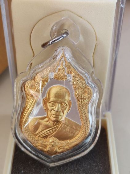 เหรียญเจ้าสัว พ่อพัฒน์ สร้างโดยบอย ท่าพระจันทร์ มีหลายเนื้อ สวยๆ