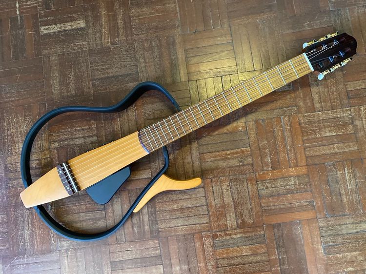 กีต้าร์  Yamaha SLG-110N (Nylon)Silent Guitar 