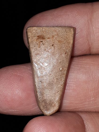 พระผงสุพรรณ พิมพ์หน้าแก่ เนื้อดินเผาสีเขียว กรุวัดมหาธาตุ จังหวัดสุพรรณบุรี รุ่นแรก หลังลายนิ้วมือ ผิวมัน แห้งเหี่ยว องค์นี้เป็นพระหนา ผิวมั รูปที่ 9