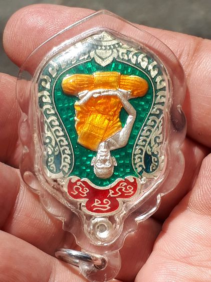เหรียญเสมา มหาสมปรารถนา๘๘๘ อายุ 80 ปี เนื้อเงิน ลงยา หมายเลข ๑๘ ปี 2561 หลวงปู่บุญมา สำนักสงฆ์เขาแก้วทอง ตำบลเขาไม้แก้ว อำเภอกบินทร์บุรี จัง รูปที่ 5