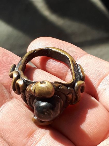 แหวนนาคเกี้ยว หัวเมฆพัตร หล่อโบราณ เนื้อทองผสม หลวงพ่ออิ่ม วัดหัวเขา จ.สุพรรณ ปี 244x ยุคต้น ขนาดใหญ่ มีน้ำหนัก เก่า สภาพสวยมาก แท้ หนา มีน้ รูปที่ 7