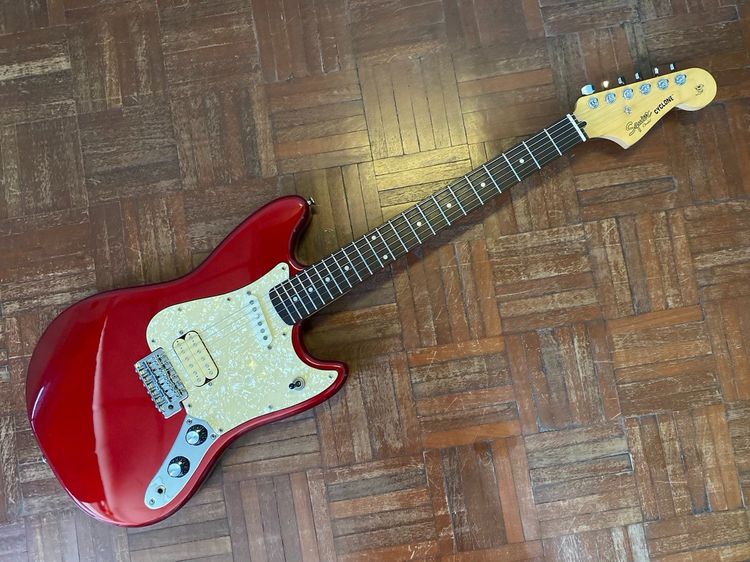 Squier By Fender Cyclone