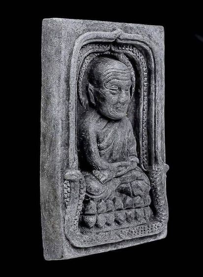 หลวงปู่ทวดเนื้อว่านคลุกรักพิมพ์กลักไม้ขีด 
รุ่น รวยรับทรัพย์ รูปที่ 3