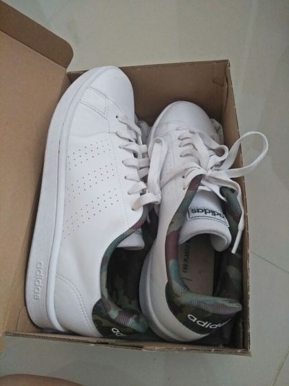👟รองเท้า Adidas สีขาวไซด์ 40👟