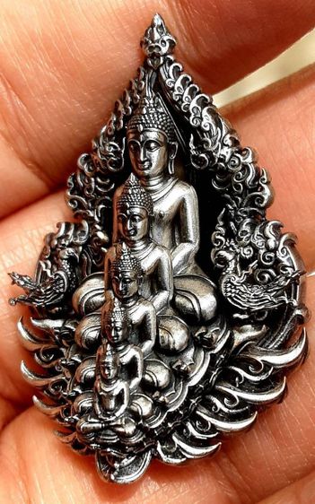 พระพุทธเจ้า5พระองค์ เนื้อเงิน ครูบาอริยชาติ ขนาด3.9เซ็นต์ รูปที่ 4