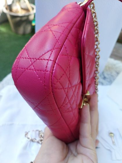 กระเป๋าChristian Dior miss dior fuchsia cannage quilted lamskin สีสวยน่ารักหายากมากค่ะ รูปที่ 15