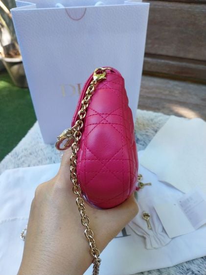 กระเป๋าChristian Dior miss dior fuchsia cannage quilted lamskin สีสวยน่ารักหายากมากค่ะ รูปที่ 6