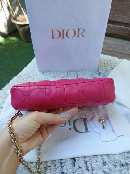 กระเป๋าChristian Dior miss dior fuchsia cannage quilted lamskin สีสวยน่ารักหายากมากค่ะ รูปที่ 3