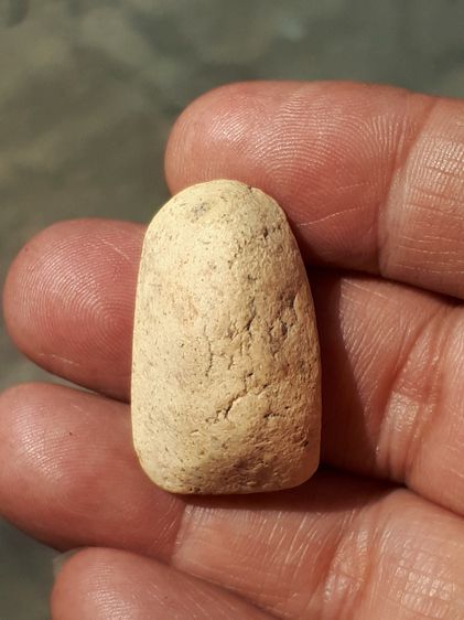 พระกรุวัดพลับ พิมพ์สมาธิ มีคราบกรุ เนื้อผง สีขาวอมเหลือง เนื้อแห้ง แตกลาน เป็นธรรมชาติ สมบูรณ์ แท้ดูง่าย เนื้อจัดมาก มีคราบเก่า แท้ หายาก รูปที่ 2