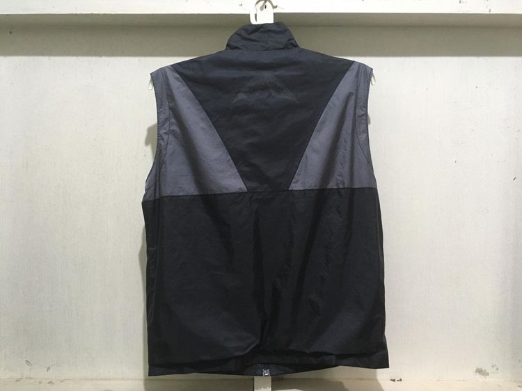 เสื้อแจ็คเก็ตแขนกุด (เสื้อกั๊ก) ผ้าร่ม แบรนด์ blackyak สีดำ รูปที่ 2