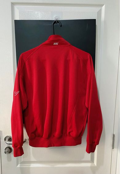 เสื้อวอร์มสีแดง แบรนด์ nike vintage รูปที่ 2