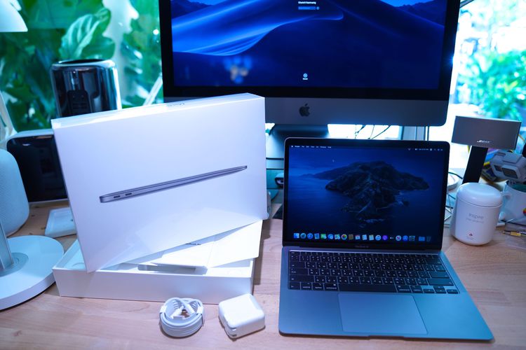 (ประกันศูนย์ apple Care+รวมอุบัตเหตุ 25-4-2024)SALE MacBook Air 13-inch 2020 M1 8Core RAM 8GB SSD 256 GB สีเทาสเปสแกร สภาพใหม่ 