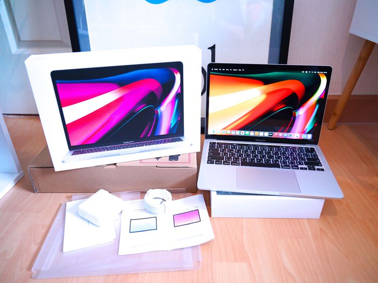 SALE MacBook Pro 13-inch 2020 สีวีลเวอร์ M1 8-Core RAM 8GB SSD 256 GB สภาพมือ 1