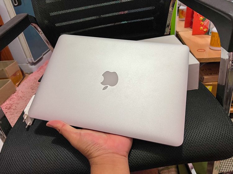 Notebook Apple MacBook Pro Retina 13 (Early 2015) 256GB ดูหนัง Photoshop,Lightroom,ทำงาน อื่นๆ ลื่นๆ สอบถามเพิ่มเติมได้นะครับ