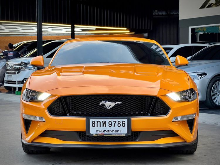 รถ Ford Mustang 5.0 GT สี ส้ม