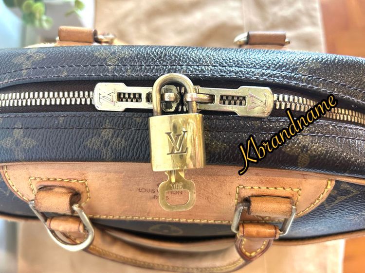 Louis Vuitton Made Trouville Handbag  รูปที่ 13